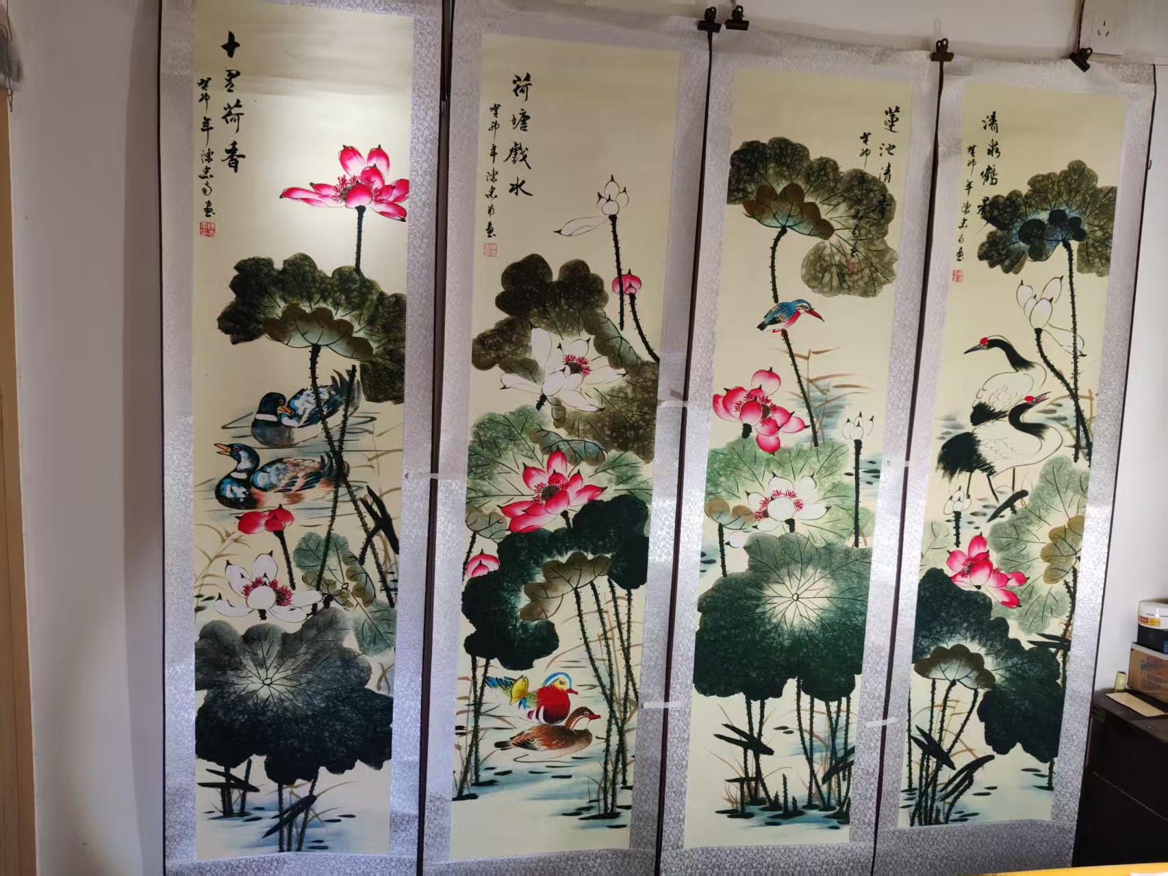 陈忠南《荷塘戏水》四条屏-嘉诚艺术