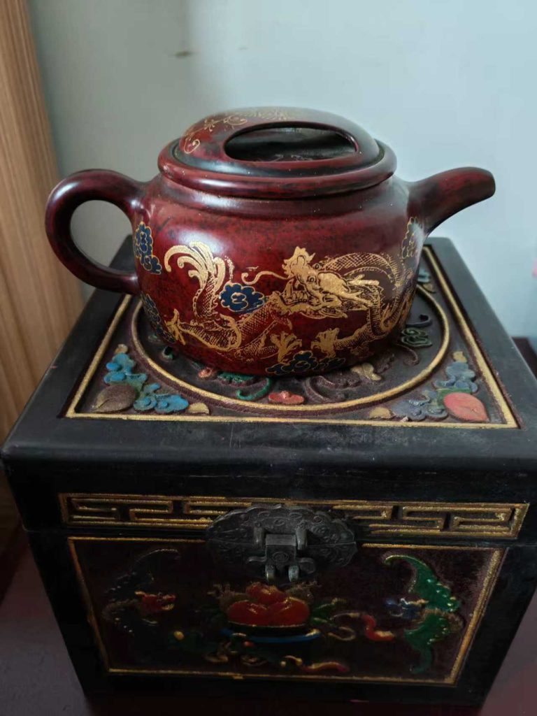 图片[2]-乾隆年制《祥云龙纹描金紫砂壶》-嘉诚艺术