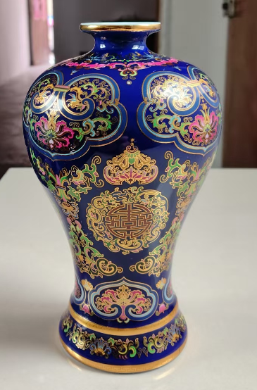 乾隆年制《祭蓝釉描金珐琅彩梅瓶》-嘉诚艺术