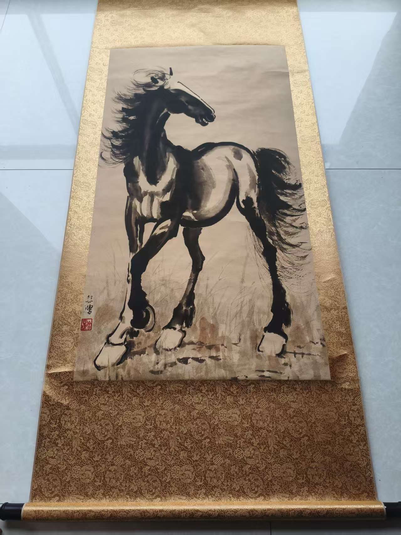 徐悲鸿《骏马图》-嘉诚艺术