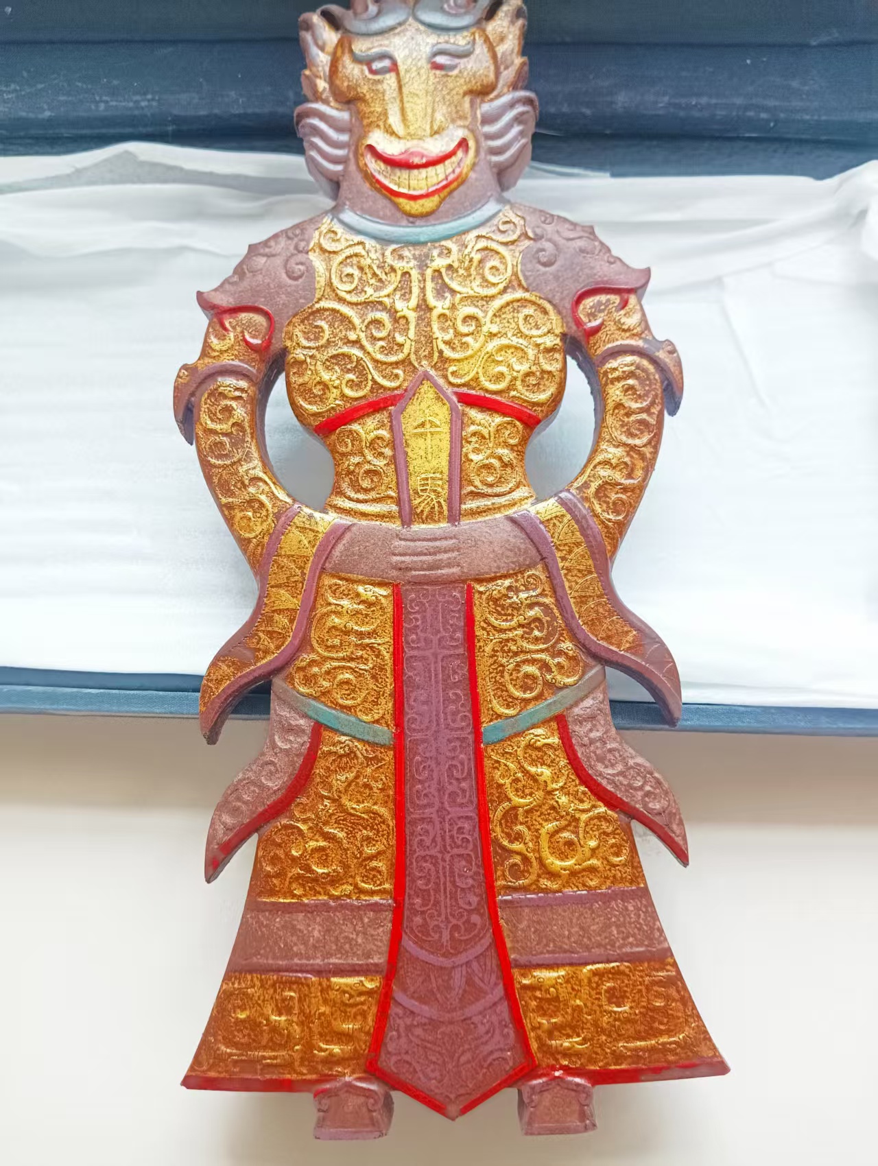 高古玉《鎏金彩绘神兽立像》-嘉诚艺术